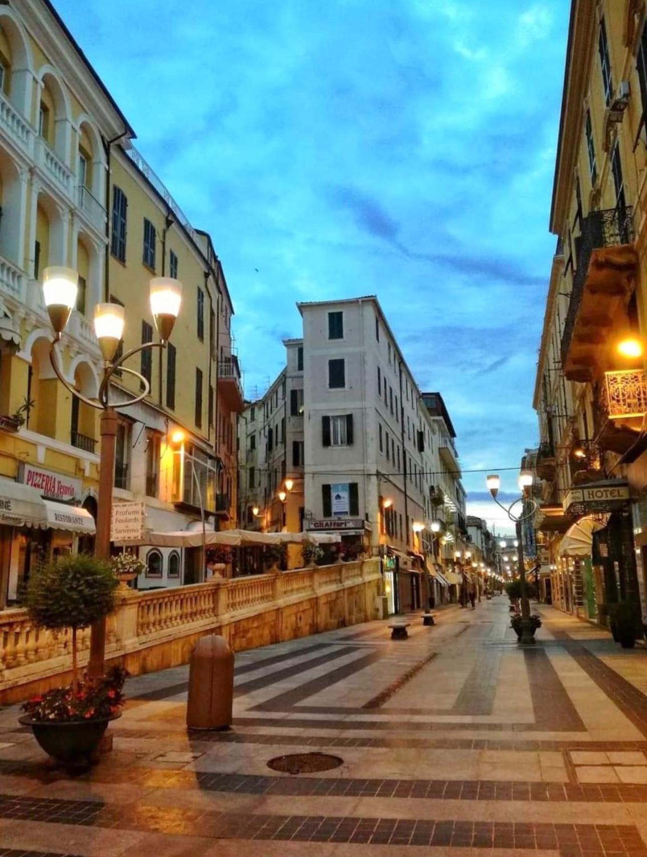 Casa Girasole Sanremo Centro Apartment ภายนอก รูปภาพ